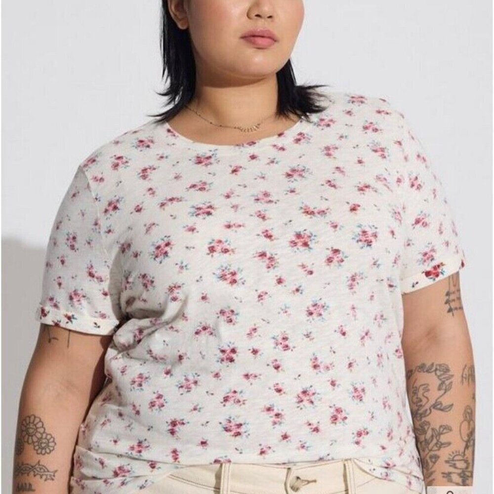 Torrid Cream Floral Relaxed Fit Heritage Slub Roll Sleeve Tee in Size 2
